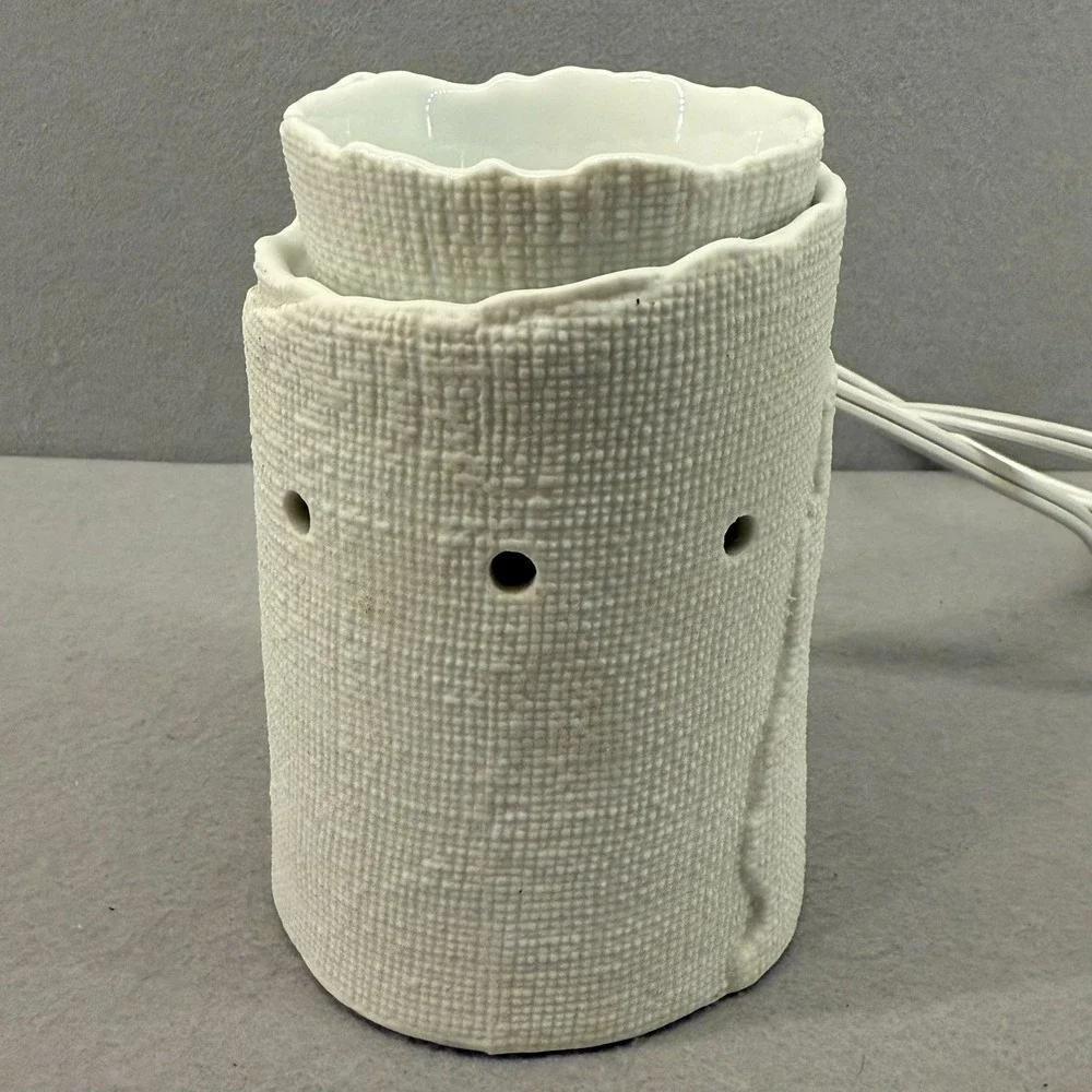 Scentsy Edge Full Size Electric Wax Warmer White Textured Burlap Ceramic Retired